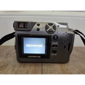 Olympus Camedia C-4000 Zoom 4.0MP Digital Camera - Silver